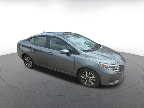 Used 2025 Nissan Versa SV FWD image 1
