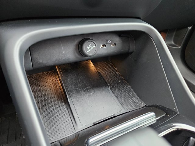 Certified 2023 Volvo XC40 Recharge Ultimate w/ Protection Package Premier AWD/4WD image 27