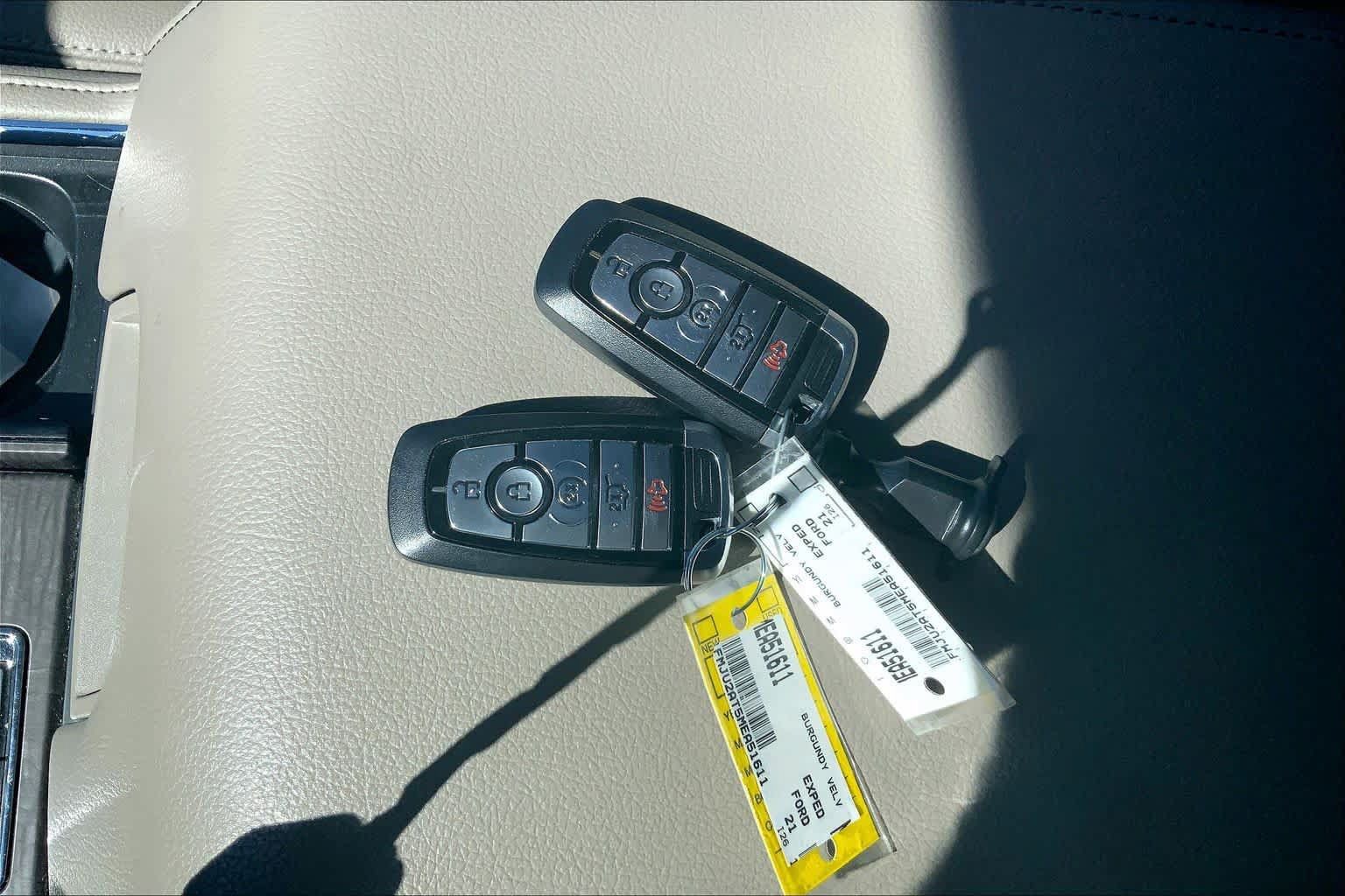 Used 2021 Ford Expedition Limited AWD/4WD image 15