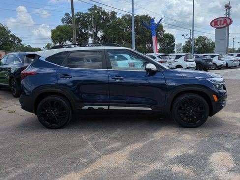 Certified 2022 Kia Seltos Nightfall Edition AWD/4WD image 4