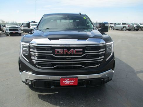 Used 2024 GMC Sierra 1500 SLT w/ SLT Premium Plus Package image 11