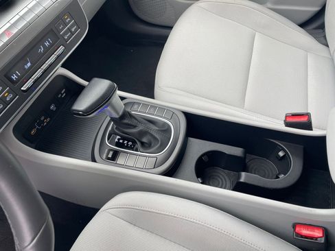 Used 2025 Hyundai Kona SEL image 41