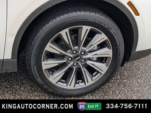 Used 2022 Lincoln Corsair Reserve w/ Elements Package FWD image 10