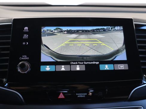 Certified 2025 Honda Passport EX-L image 15