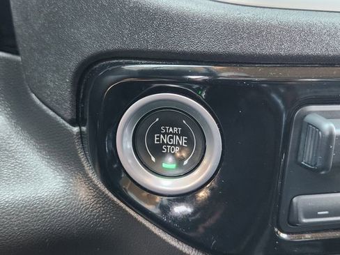 Used 2022 GMC Sierra 1500 SLT AWD/4WD image 18