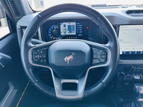 Used 2022 Ford Bronco Badlands image 17