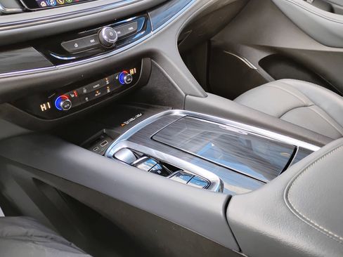 Used 2023 Buick Enclave Essence w/ Sport Touring Edition image 13