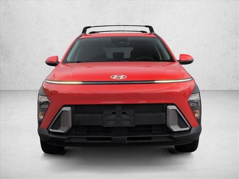 Used 2024 Hyundai Kona SEL FWD image 2