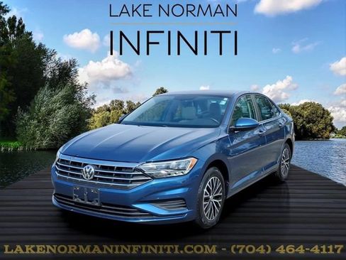 Used 2020 Volkswagen Jetta SE w/ SE Cold Weather Package FWD image 1