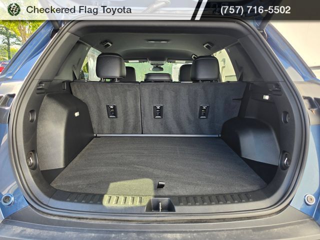 Used 2025 Chevrolet Equinox LT w/ Convenience Package II FWD image 12
