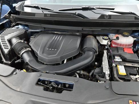 Used 2024 Chevrolet Traverse LT w/ LPO, Floor Liner Package FWD image 32