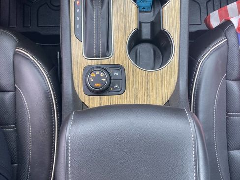 Used 2017 GMC Acadia Denali w/ Technology Package image 14