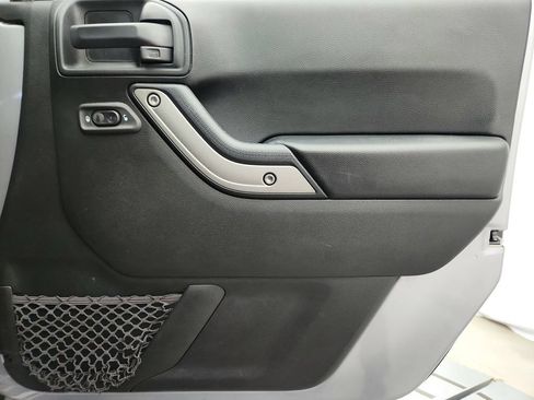 Used 2018 Jeep Wrangler Unlimited Sport S AWD/4WD image 22