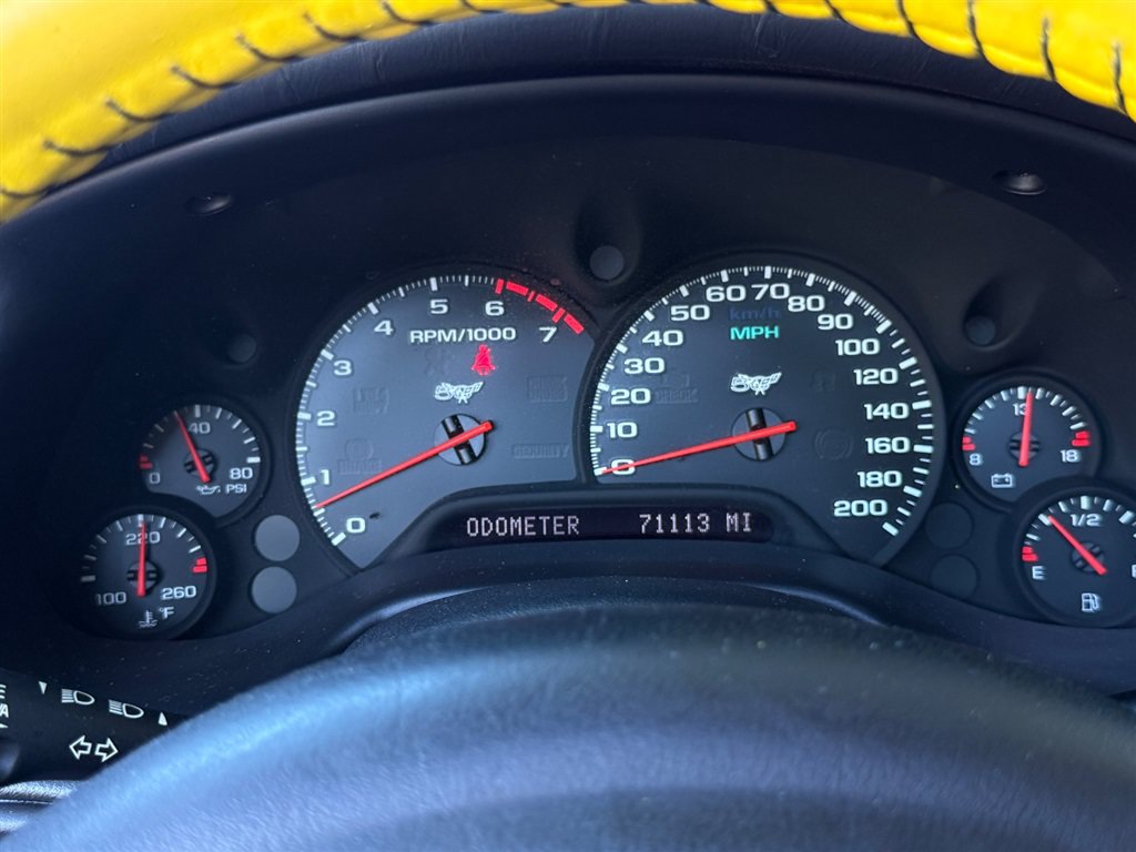 Used 2003 Chevrolet Corvette Coupe w/ Preferred Equipment Group RWD image 39