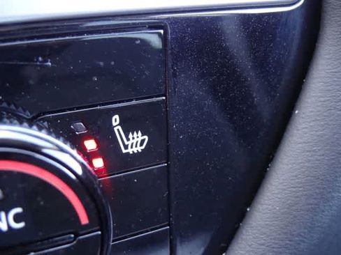 Used 2025 Nissan Pathfinder SV FWD image 33