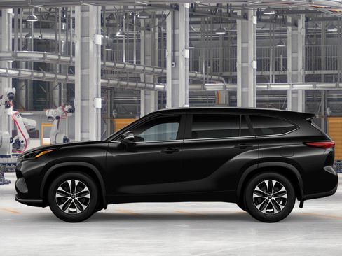 New 2026 Toyota Highlander XLE AWD/4WD image 4