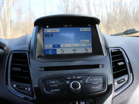 Used 2018 Ford Fiesta SE w/ Equipment Group 201A image 26