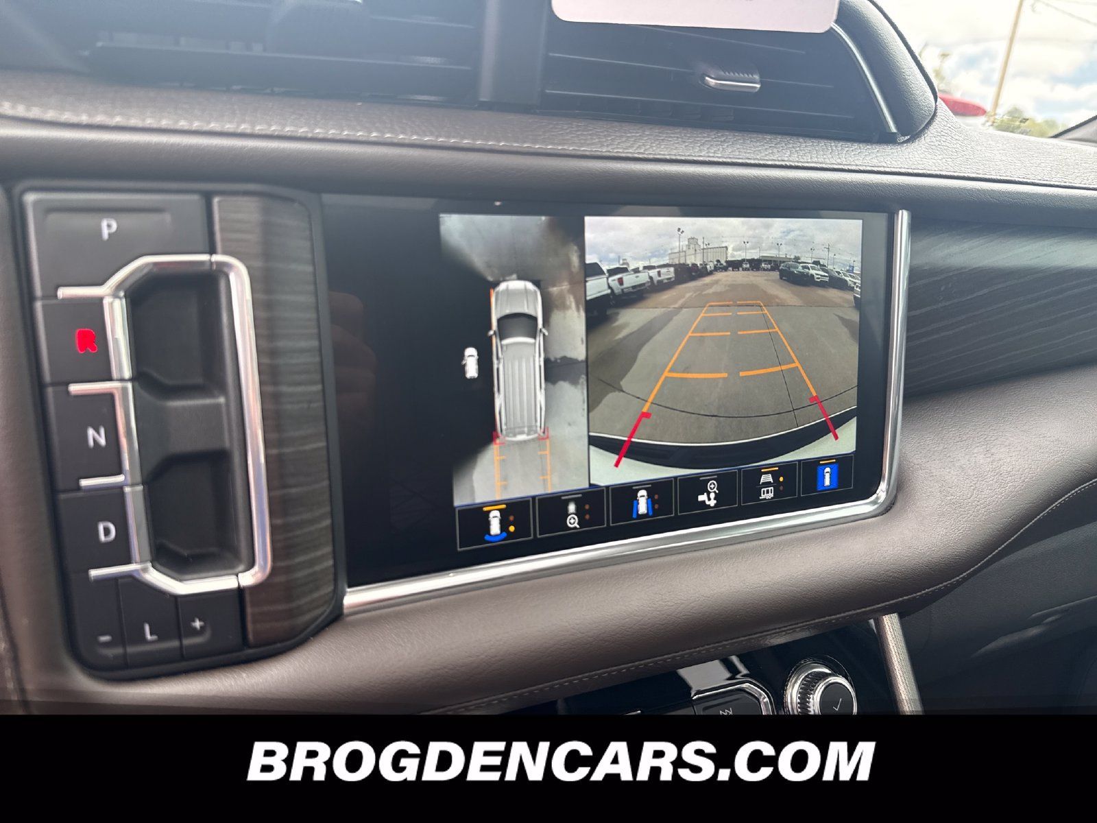Used 2022 GMC Yukon Denali AWD/4WD image 7