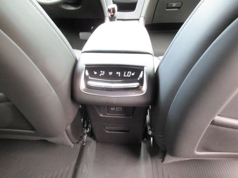 Certified 2025 Cadillac XT6 Premium Luxury w/ Platinum Package AWD/4WD image 34