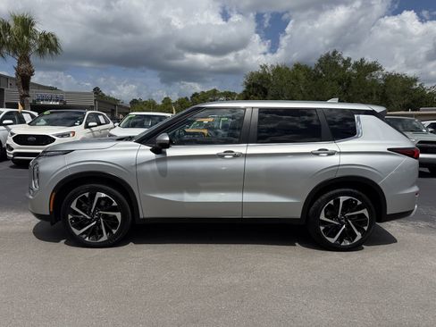 Used 2024 Mitsubishi Outlander SE FWD image 7