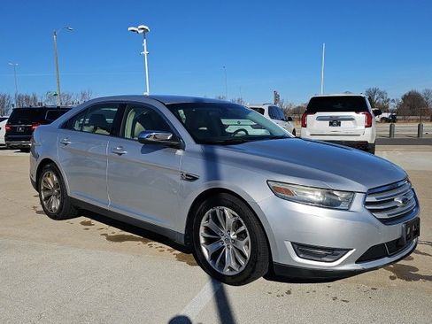 Used 2013 Ford Taurus Limited image 2