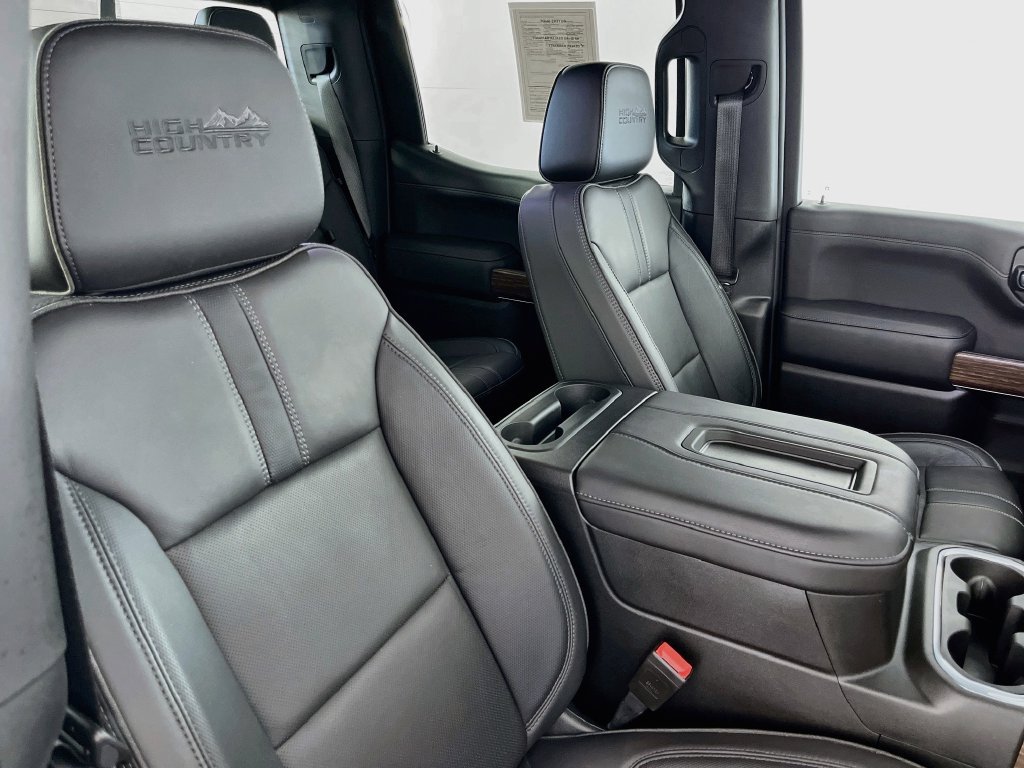 Used 2022 Chevrolet Silverado 1500 High Country w/ Technology Package AWD/4WD image 33