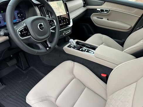 New 2026 Volvo XC90 B6 Plus w/ Protection Package Premier AWD/4WD image 9