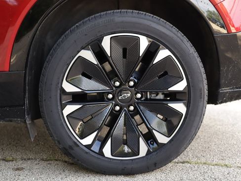 Used 2025 Chevrolet Blazer EV RS AWD/4WD image 40