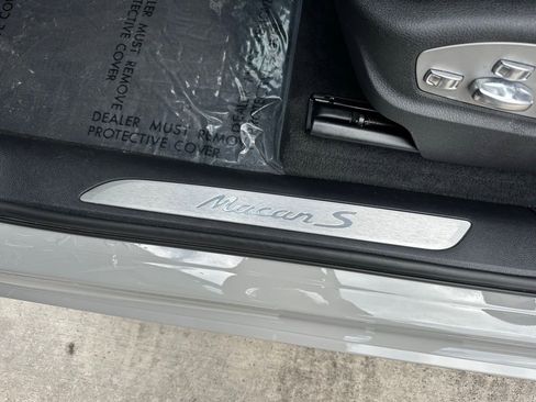 Certified 2023 Porsche Macan S image 24