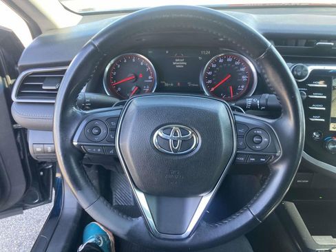 Used 2019 Toyota Camry XSE image 29