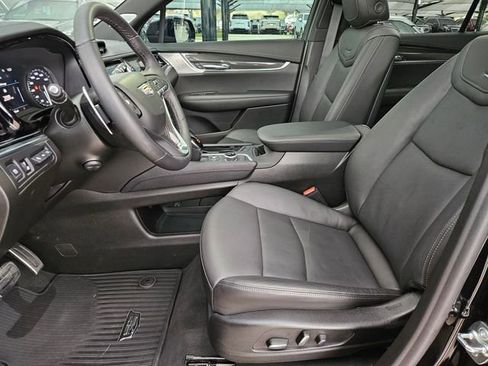 New 2025 Cadillac XT6 Sport w/ Technology Package image 11