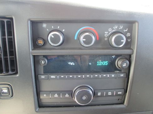 Used 2023 GMC Savana 2500 w/ Driver Convenience Package image 13