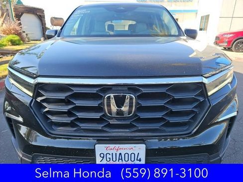 Used 2023 Honda Pilot LX image 6