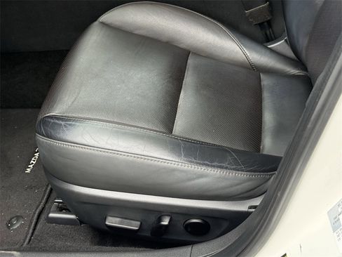 Used 2022 MAZDA MAZDA3 s image 15