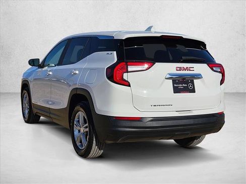 Used 2023 GMC Terrain SLE FWD image 8