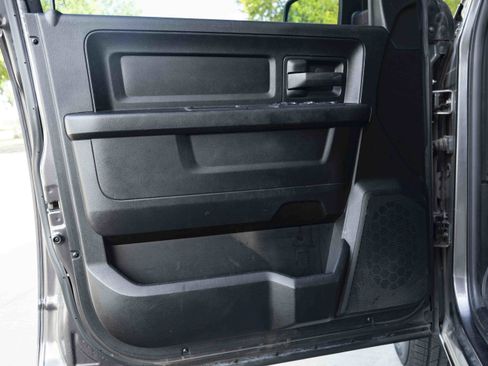 Used 2019 RAM 1500 Tradesman w/ Chrome Plus Package RWD image 33