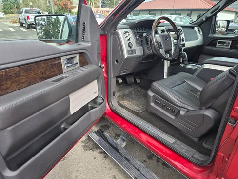 Used 2014 Ford F150 Platinum image 27