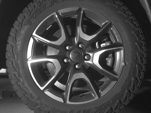 Used 2025 Jeep Compass Trailhawk AWD/4WD image 13