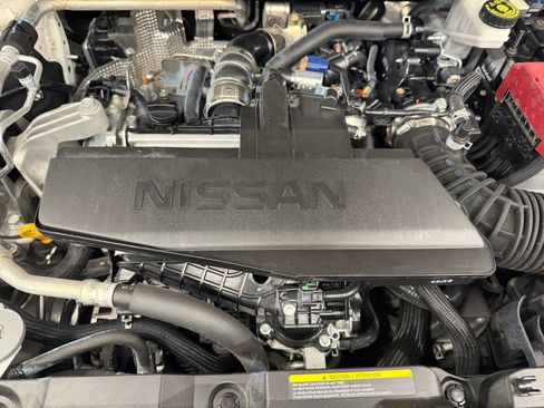 Used 2024 Nissan Rogue S FWD image 27