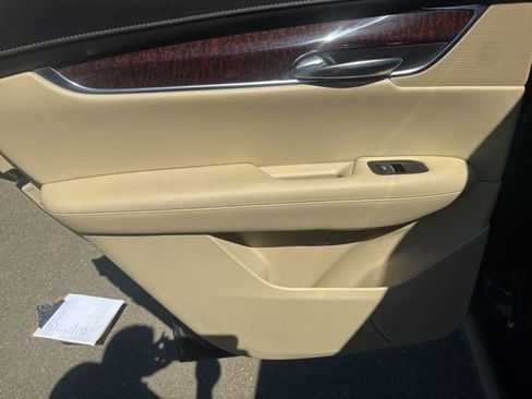 Used 2017 Cadillac XT5 Premium Luxury w/ Driver Assist Package image 15