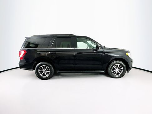 Used 2021 Ford Expedition XLT image 10