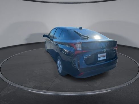 Used 2021 Toyota Prius LE image 10
