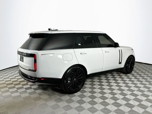 Used 2025 Land Rover Range Rover SE AWD/4WD image 7
