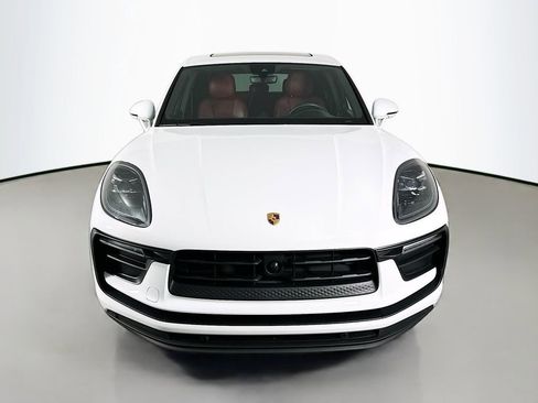Certified 2023 Porsche Macan AWD/4WD image 6
