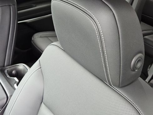 New 2026 Chevrolet Traverse LT FWD image 25