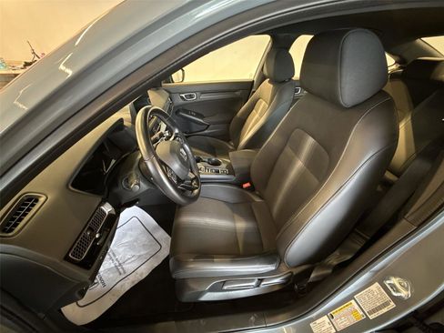 Used 2023 Honda Civic Sport image 13