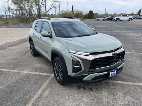 Used 2026 Chevrolet Equinox ACTIV w/ Convenience Package III AWD/4WD image 8