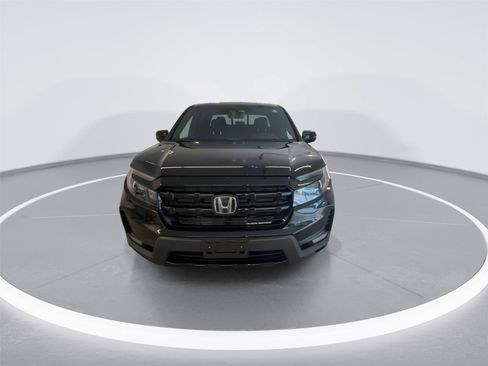Used 2025 Honda Ridgeline Black Edition image 3