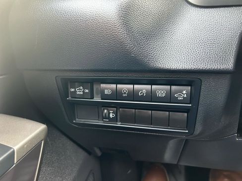 Used 2022 Toyota Tundra SR5 w/ Convenience Package image 17