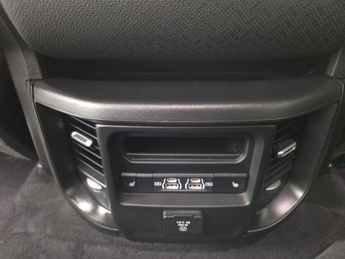 Used 2025 RAM 1500 Laramie AWD/4WD image 25